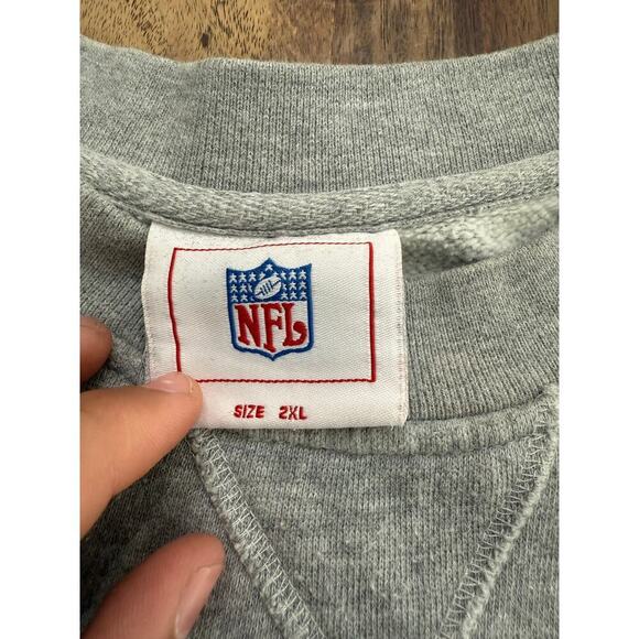 NFL Las Vegas Raiders Men's Gray Crew Neckline Pullover Sweatshirt Size 2XL - Picture 2 of 4